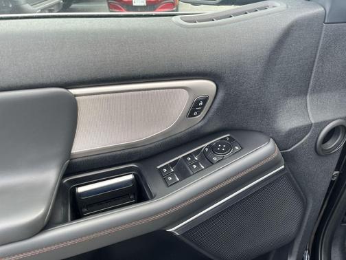 AGATE BLACK METALLIC 2025 Ford Expedition Active