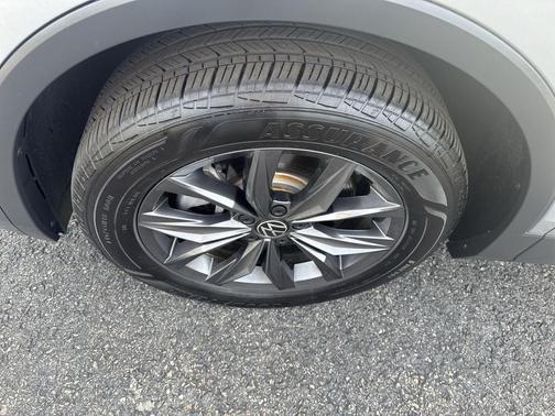 2024 Volkswagen Tiguan 2.0T SE 4MOTION