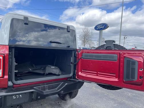 RUBY RED MET TNTD CLEARCOAT 2025 Ford Bronco Heritage Edition