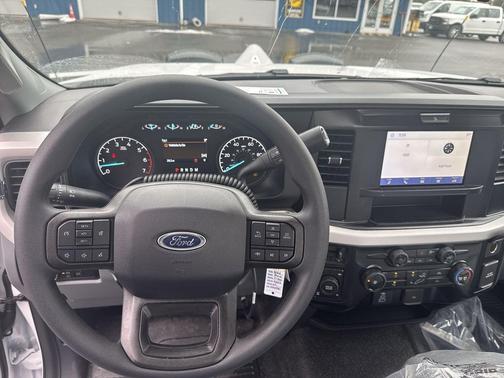 OXFORD WHITE 2026 Ford F-350 XL