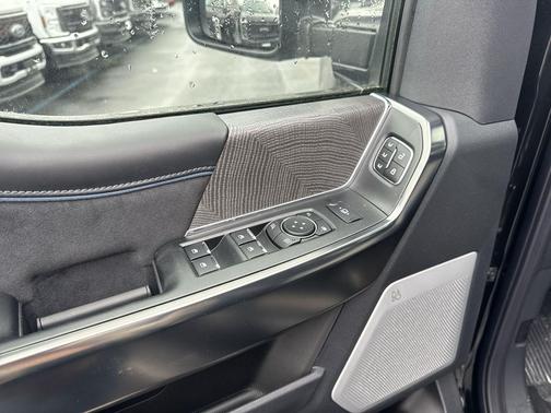2025 Ford F-250 Platinum