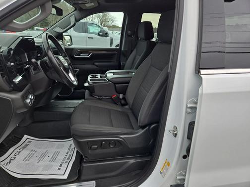 Summit White 2022 GMC Sierra 1500 SLE