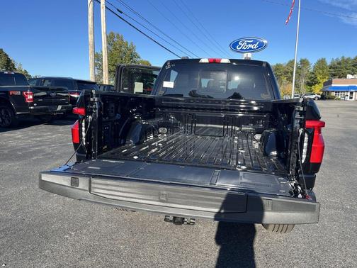 2025 Ford F-150 Lightning LARIAT