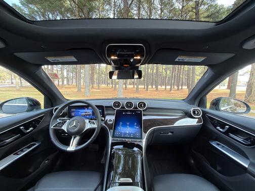 2023 Mercedes-Benz GLC 300 