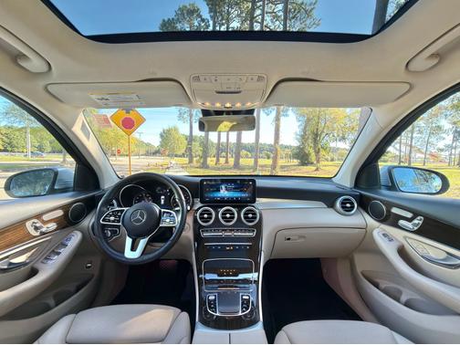 2021 Mercedes-Benz GLC 300 
