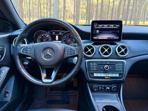 2019 Mercedes-Benz CLA 250 