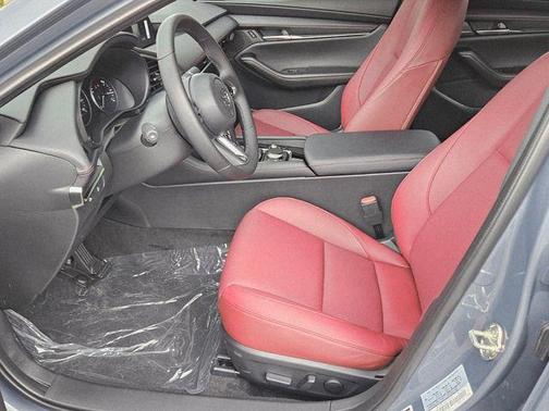 2025 Mazda Mazda3 2.5 S Carbon Edition