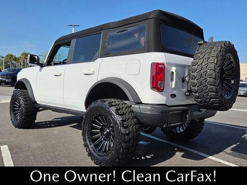 Oxford White 2024 Ford Bronco Black Diamond