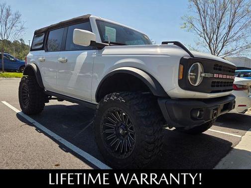 Oxford White 2024 Ford Bronco Black Diamond