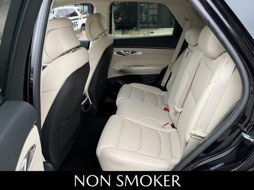 2024 Genesis GV70 2.5T