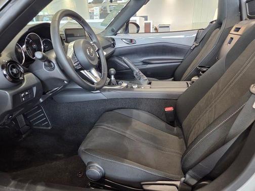 2025 Mazda MX-5 Miata Club