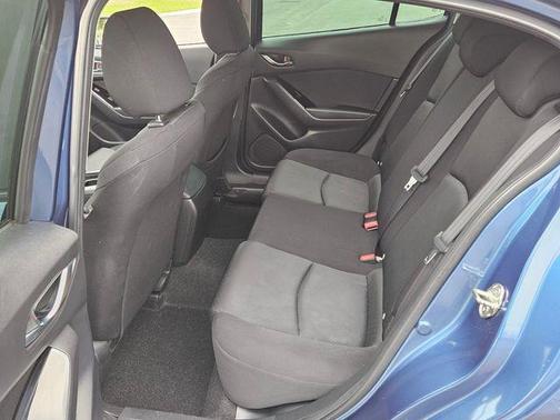 2017 Mazda Mazda3 Sport