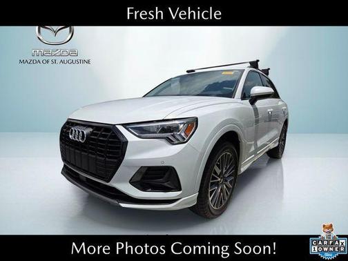 Glacier White Metallic 2023 Audi Q3 40 Premium