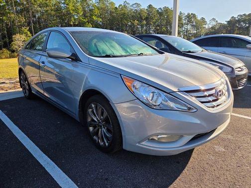 2011 Hyundai SONATA SE