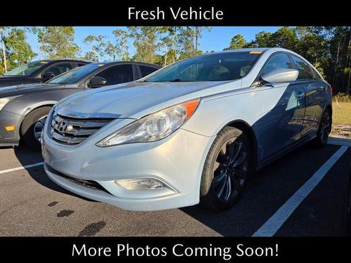 2011 Hyundai SONATA SE