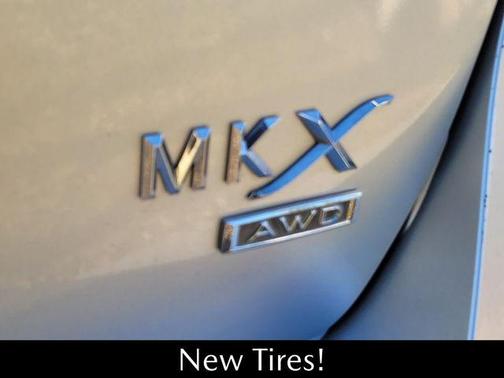 2011 Lincoln MKX Base