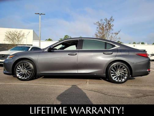 2025 Lexus ES 300h Ultra Luxury