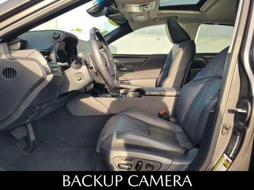 2025 Lexus ES 300h Ultra Luxury