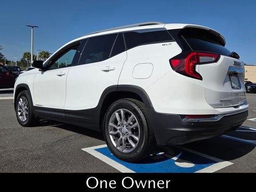 Summit White 2022 GMC Terrain SLT