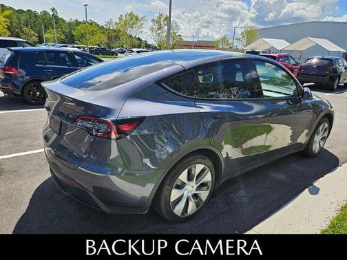2023 Tesla Model Y Base