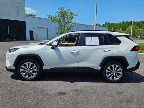 2021 Toyota RAV4 XLE Premium
