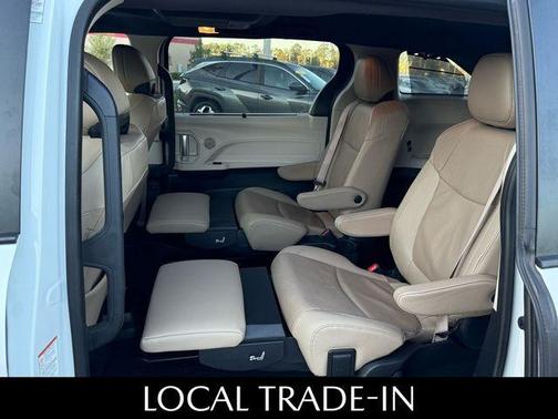 2023 Toyota Sienna Limited