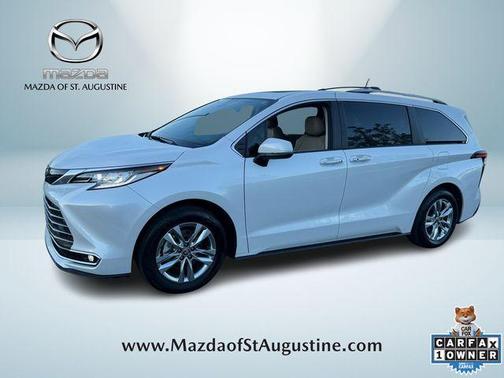 2023 Toyota Sienna Limited