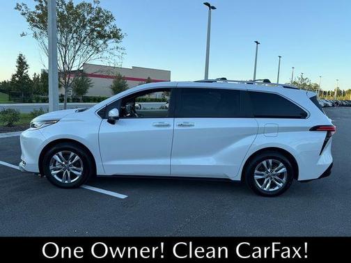 2023 Toyota Sienna Limited