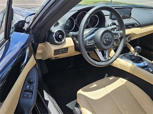 2025 Mazda MX-5 Miata RF Grand Touring
