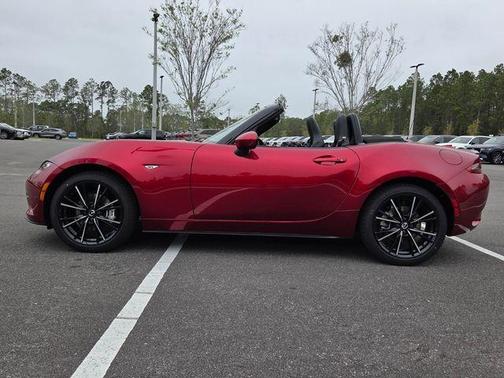 Soul Red Crystal Metallic 2026 Mazda MX-5 Miata Grand Touring