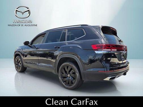 Deep Black Pearl Effect 2024 Volkswagen Atlas 2.0T SE w/Technology
