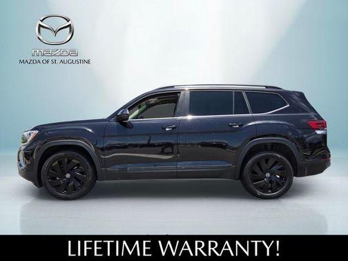 Deep Black Pearl Effect 2024 Volkswagen Atlas 2.0T SE w/Technology