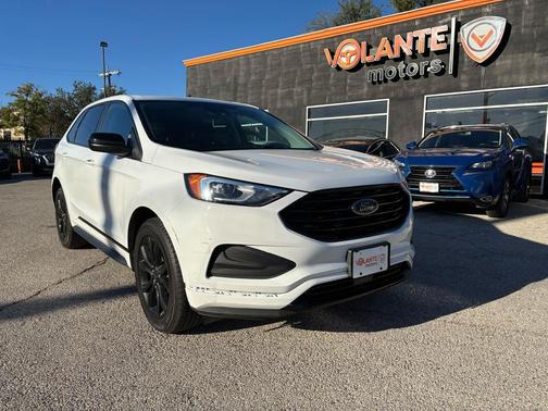2022 Ford Edge SE
