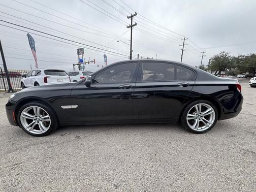 2014 BMW 740 740i