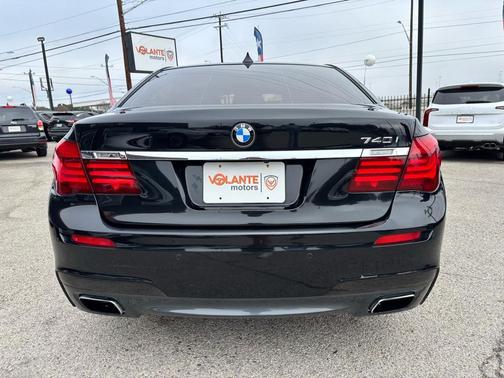 2014 BMW 740 740i