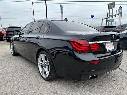 2014 BMW 740 740i