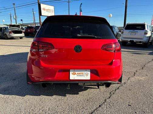 2016 Volkswagen Golf GTI 2.0T SE 4-Door