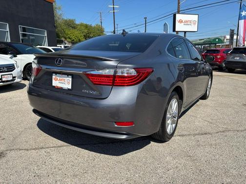 2013 Lexus ES 300h Base