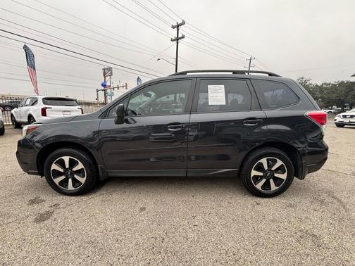 2017 Subaru Forester 2.5i