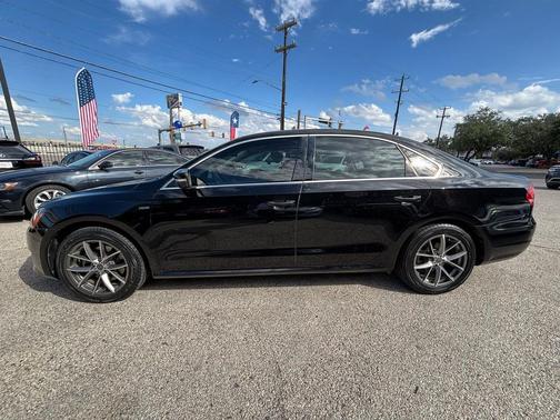 2015 Volkswagen Passat 1.8T Limited Edition