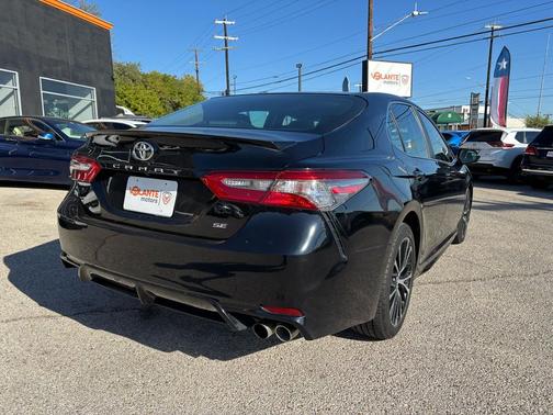 2018 Toyota Camry SE