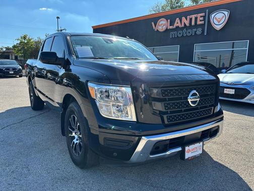 2021 Nissan Titan SV