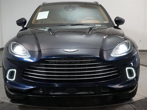 2021 Aston Martin DBX Base