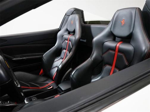2017 Ferrari 488 Spider Base