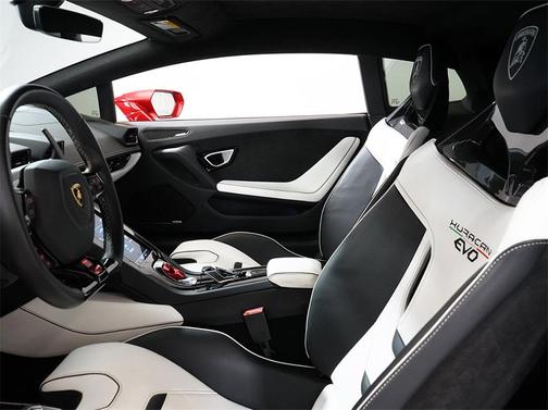 2021 Lamborghini Huracan EVO Base
