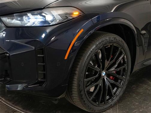 2024 BMW X5 M60i