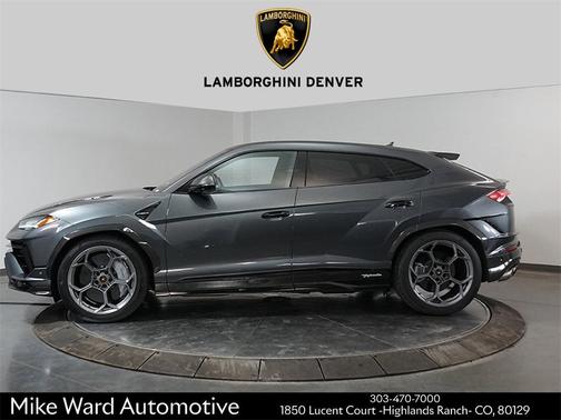 2023 Lamborghini Urus Performante