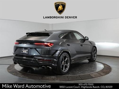 2023 Lamborghini Urus Performante