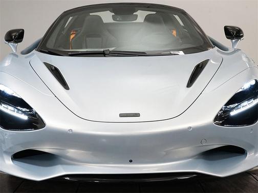 2026 McLaren 750S Base