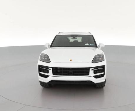 2024 Porsche Cayenne Base